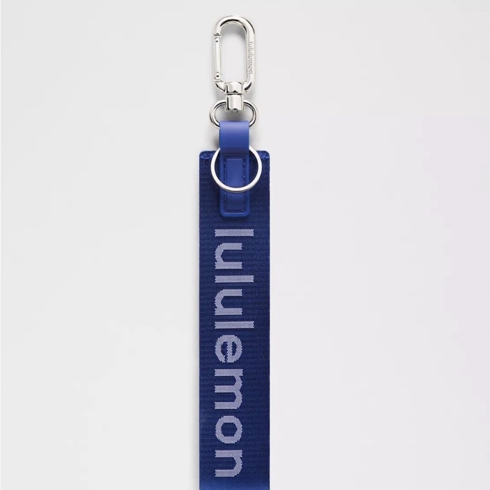 Lululemon Never Lost Keychain- Riverside/ Faint Lavender